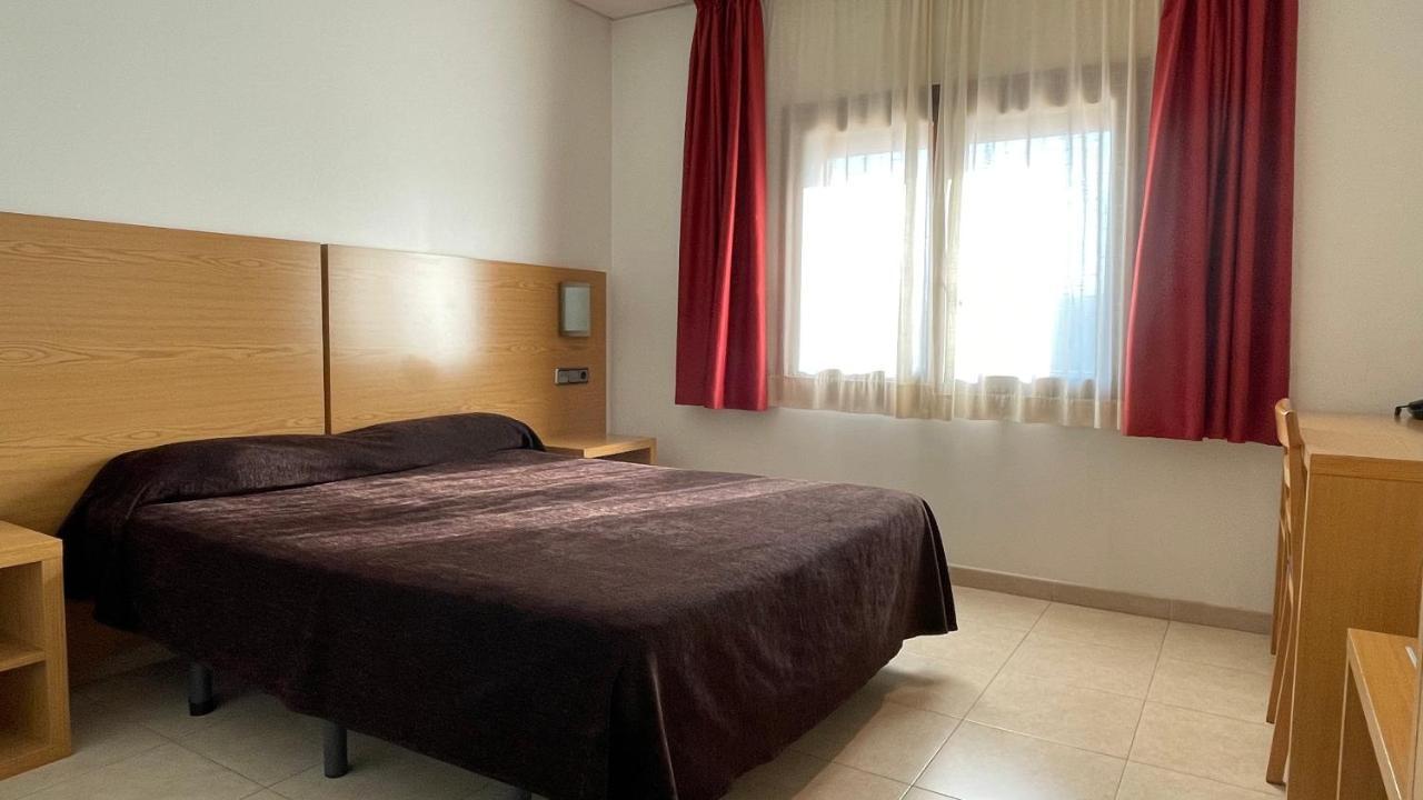Hotel Font Del Pla La Jonquera Ngoại thất bức ảnh