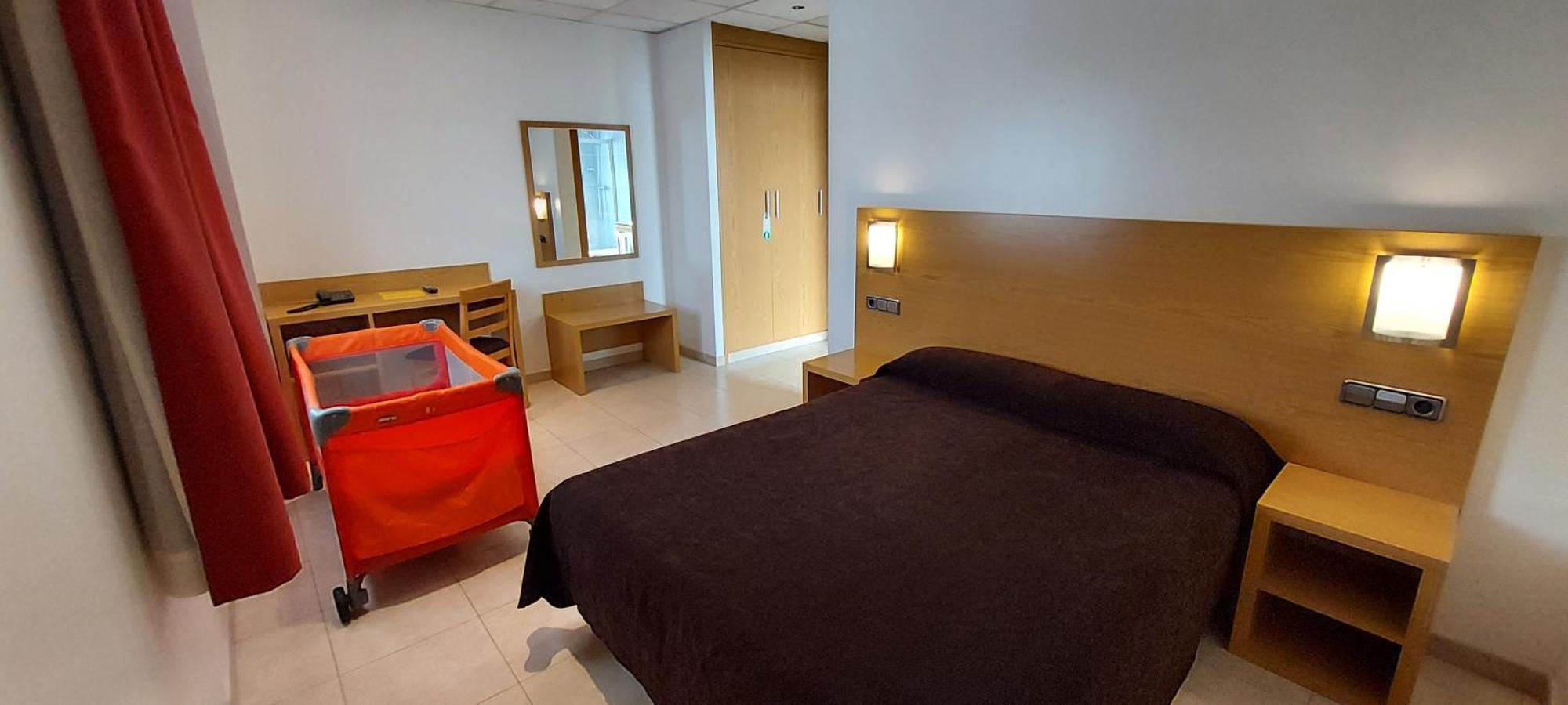 Hotel Font Del Pla La Jonquera Ngoại thất bức ảnh
