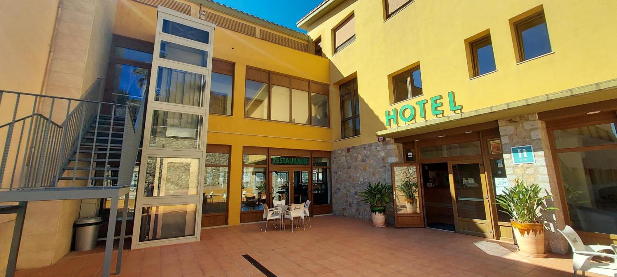Hotel Font Del Pla La Jonquera Ngoại thất bức ảnh