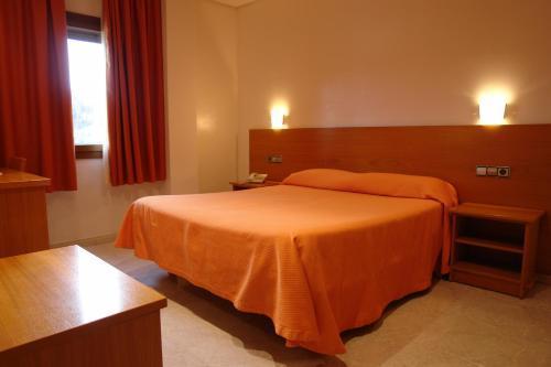 Hotel Font Del Pla La Jonquera Ngoại thất bức ảnh